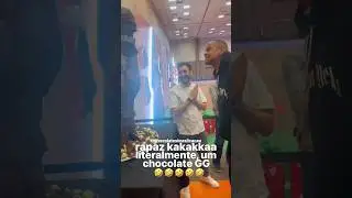 Léo Santana é Homenageado com Estátua com 70 Kg de Chocolate 🍫🍫🍫