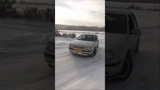 Idzie Bokiem