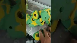 Российское производство зацепов для скалодрома также другого скалолазного оборудования JUJAHOLDS