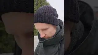 Чё они все смотрят! Протиснулся..