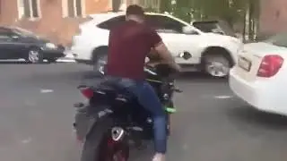 бестрашний брат Таджик Баходур Ибрагимов садился на мотоцикл без правы, хотел ехать в Таджикистан🇹