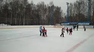Обучение прыжку с разворотом, фигурное катание