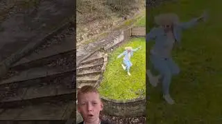 Kid Reacts to Girl’s Amazing Skills #shorts