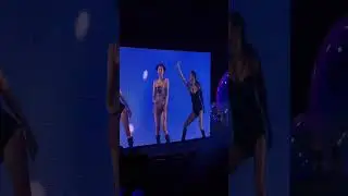 Jennie's Cute reaction to Blinks BLUE OCEAN #Jennie #jennie #blackpinkconcert #blackpink