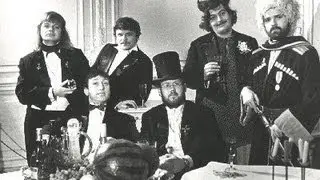 За брызгами алмазных струй | Фильм о куртуазных маньеристах