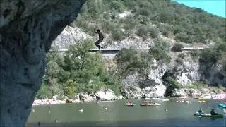 Escalade " deep water solo " Damien MASSON ( Verdon, Ardèche)