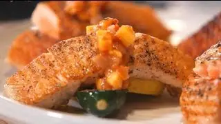 Grilled Salmon with Mango/Pepper Salsa