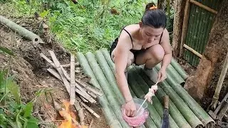Building a secret shelter deep inside big tree