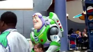 Disneyland Buzz Lightyear Meet & Greet in Tomorrowland Daytime CLIP  04/14/09