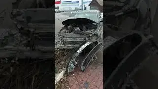 BMW в Шахтах врезался в столб в районе ОДЦ «Город Будущего»: видео