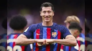 Top 10 Greatest Strikers in Football History | Top 10 Most Amazing Strikers in Football History