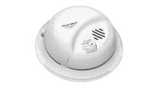 First Alert Hardwired Carbon Monoxide Alarm with Battery Backup (CO5120BN)