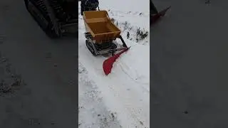 Чистка снега мини-думпером #dumper #думпер #минидумпер #short  #snow