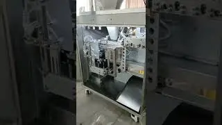 Автомат фасовочно-упаковочный с тремя головками для орехов, бобов, драже, печенья и т.д