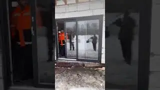 Veka E- slide.