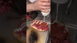 Adana’da sokak lezzetlerinde kumrucu Ümit ustadan güzel bir kumru denemiştim #adana #streetfood