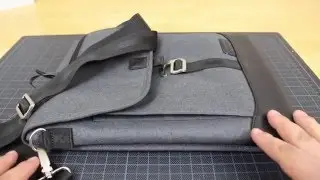 Brenthaven Collins Vertical Messenger Bag  (Graphite)