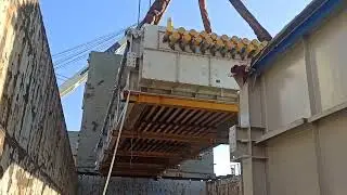 Heavy cargo unloading operation at Vostochnyy port Russia. #vostochnyy #russia #cargo #unloading