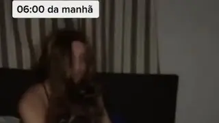 Eu toda segunda-feira de manhã.