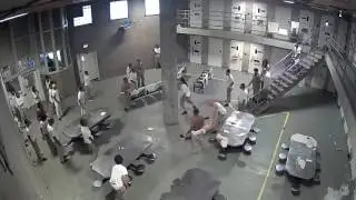 ANOTHER CHICAGO JAIL FIGHT DIV 9