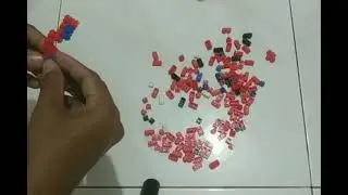 Menyusun lego mini Spiderman 5