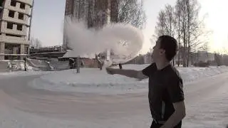 Что будет если плеснуть кипятка в морозный воздух?