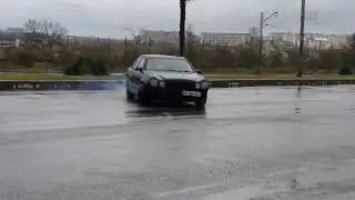 Burnout and Drift in a E220 Mercedes Benz W210