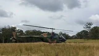 KIOWA HELICOPTER . Nui Dat " Military Exercises " in Southern Highlands