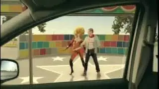 Advertisement for Nissan Note (2009)
