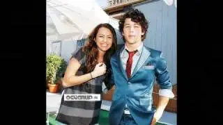 miley cyrus y jonas brothers : love is on its way jonas brotherts