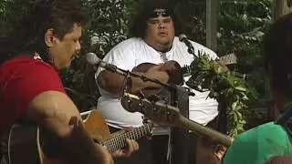 Israel "IZ" Kamakawiwoʻole - "Henehene Kou ʻAka" Live in Manoa