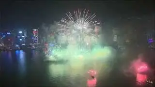 Hong Kong celébra Ano Novo 2015 com queima de fogos