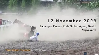 Dua Peserta Lomba Pacuan Kuda Sultan Agung 12 November 2023 Terjatuh - Terekam Kamera Ponsel Full HD
