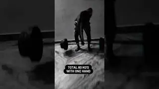 lefting heavy wait on one hand #viral#yt#fitness#gym#motivation#workout#attitude#youtube#rockhard...