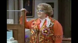 The Drew Carey Show - Mimi's Head Blows Up