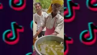 TikTok Narrando Comida