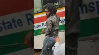 വയനാട് ചുരത്തിൽ ksrtc ബസ് കൊക്കയിലേക്ക് വീണു . മരത്തില് തങ്ങി നിന്നതിനാൽ വൻ അപകടം ഒഴിവായി .