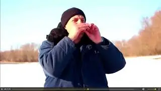Отец с сыном ждут возвращения с зоны жены(мамы)!