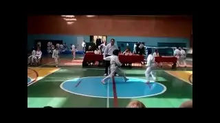 Прыжок, удар.