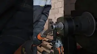 Аккумуляторная трещотка  Ridgid с ручным срывом.