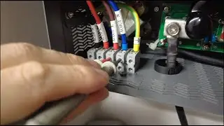 INVERTER FOTOVOLTAICO IBRIDO (EPEVER) USCITA BIFASICA?