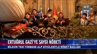 Askerlere 'Alp' kıyafeti giydirip türbede nöbete başlattılar!