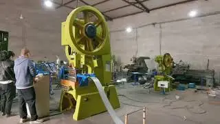 razor barb wire machine/razor barbed wire machine/concertina razor barbed tape wire machine