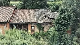 Multi-skilled father renovates old rural house for his children