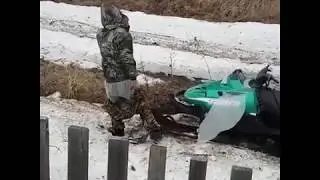 Сел пьяный за руль - потерял штаны _)