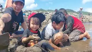 Bermain Air di pantai Jetis || Keseruan Saka dan althaf Bermain Air Laut dan Pasir Laut #pantai