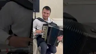 Батыхан Казимов - Свадебная лезгинка на гармошке #свадьба #кумыки #music #лезгинка #музыкант