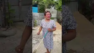 La tía Victoria regresa