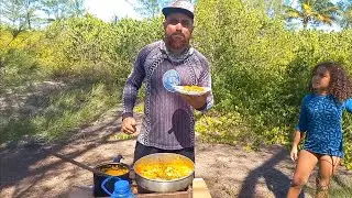 PESQUEI E FIZ UMA MOQUECA NESSA ILHA