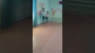 Девочки подсматривают за мальчиками в .......загадка